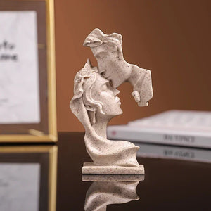 Lovers Statue Figurine Kissing Posture Model